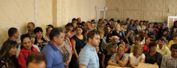 На повышенных тонах: на Николаевщине жители громады взбунтовались против местной власти, - ВИДЕО