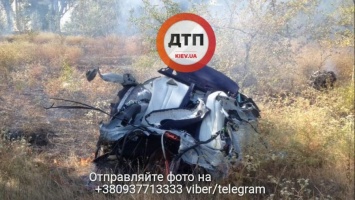В Украине тест-драйв спорткара Lexus закончился страшным ДТП