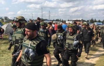 Нардеп: Полиция окружила бойцов Донбасса
