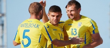 Сборная Украины начинает защиту чемпионского титула пляжного футбола
