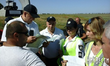 Водители фур, не желающие проходить ГВК, отказываются общаться с сотрудниками «Укртрансбезопасности», обвиняя их в коррупции