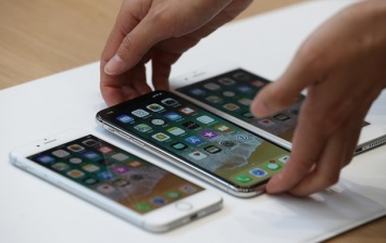 Продажи iPhone 6 и iPhone 6 Plus стартуют в России через сутки