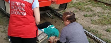 В Киеве женщина попала под трамвай (ФОТО)