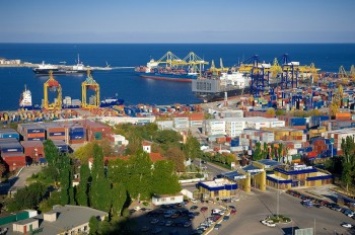 Перевалка контейнеров в украинских портах может вырасти на треть к 2025 году - АМПУ