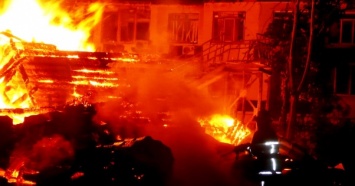 В Одессе сгорел детский лагерь, открытый недавно Порошенко
