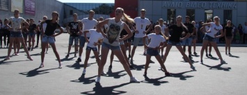 Павлоградские школьники устроили танцевальный батл