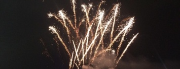Концерт, праздничный фейерверк и огненное шоу - День города в Каменском