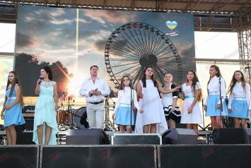 Празднование Дня города в Бердянске завершилось грандиозным концертом