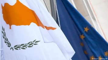 The Guardian: Кипр заработал миллиарды евро на продаже паспортов ЕС