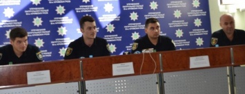 Патрульная полиция Кривого Рога: Получить разрешение по БДД можно через центры админуслуг (ФОТО)