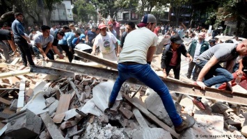 Жертвами землетрясения в Мексике стали свыше 240 человек
