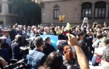 В Испании обыскивают офисы правительства Каталонии из-за референдума
