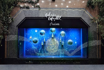 Звездный десант: выставка Dior в «Галерея Лафайет»