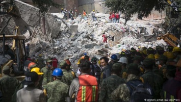 Число жертв землетрясения в Мексике выросло до 230 человек