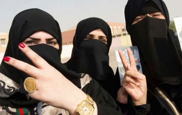 Женщин Саудовской Аравии впервые пустили на стадион