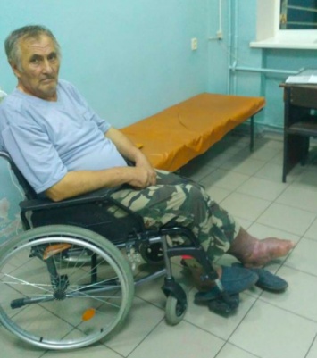 Пожилого запорожца с опухшей ногой не хотели принимать в больницах