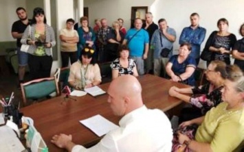 Главный социалист Украины "вписался" за обиженных Херсона и "прописался" на фабрике
