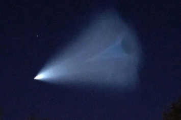 НЛО или метеор: россиян напугал запуск межконтинентальной ракеты