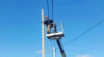Работники ПАО «Сумыоблэнерго» занялись капитальным ремонтом электросети