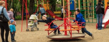 Терновский горсовет заставили провести инвентаризацию детских площадок