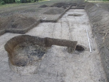 Под Черновицами археологи раскопали могильник IV века с младенцем