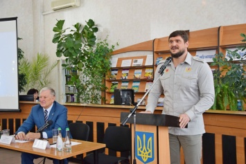 Савченко встретился со студенческим активом Николаевской «Могилянки»