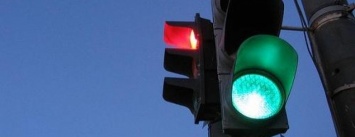 На проблемном перекрестке в Краматорске заработал круглосуточный светофор