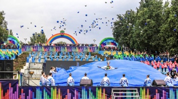 Фото со львом и бесплатные голубцы - чем в этом году удивляла Покровская ярмарка (Фото)