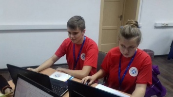Юные программисты Кривого Рога стали лидерами во всеукраинском хакатоне