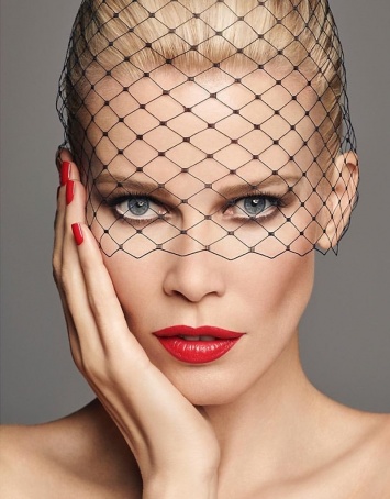 Новая рекламная кампания Claudia Schiffer Makeup