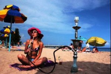 На пляжах Таиланда запретят курить с 1 ноября