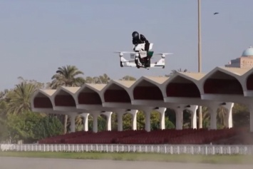 Дубайские полицейские будут летать на квадрокоптерах (видео)