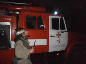 Николаевские спасатели провели в детской школе-интернате ночные учения