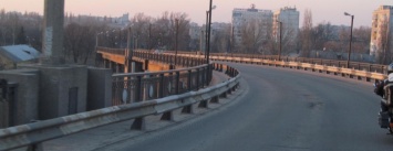 Кременчугские дорожники скоро приступят к ремонту дороги на Крюковском мосту