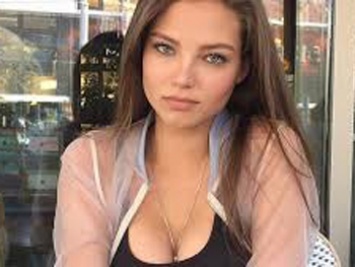 В соцсети попало интимное фото 18-летней дочери Кафельникова (фото)