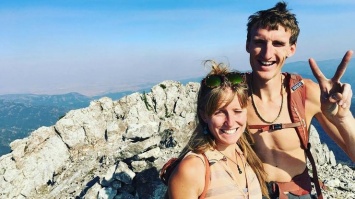 Известный альпинист не смог спасти подругу из-под лавины и покончил с собой