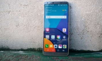 LG продолжает выпускать смартфоны себе в убыток