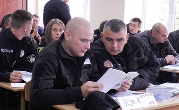 Инструкторы из Канады и ЕС обучают полицейских Херсонщины