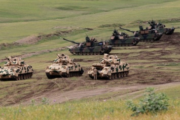 США развернули бронетанковую дивизию у границ России