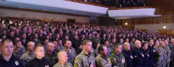 В Мариуполе украинских воинов поздравили девушки из "Х-фактора" (ФОТО+ВИДЕО)
