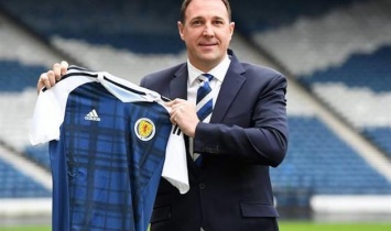 Шотландия получила временного тренера