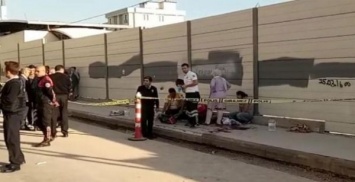 В Стамбуле мужчина расстрелял группу школьников (Видео)