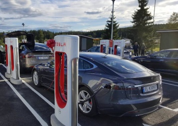 В Норвегии вводят налог на электромобили