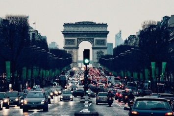 Париж полностью избавится от автомобилей с ДВС к 2030 году