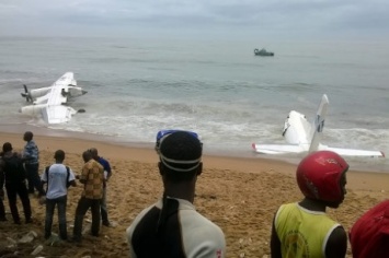 На побережье Кот-д'Ивуара разбился самолет, арендованный военными Франции: 4 погибших
