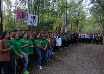 Полицейские приняли участие в молодежной военно-патриотической игре в Олешковском районе