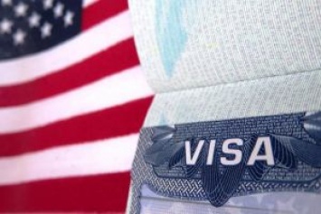 Россиянам стало еще сложнее получить визы в США