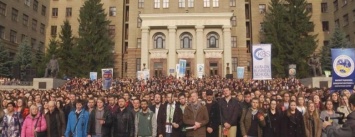В Харькове установили рекорд Украины: почти 5 тысяч человек спели «Молитву за Украину»