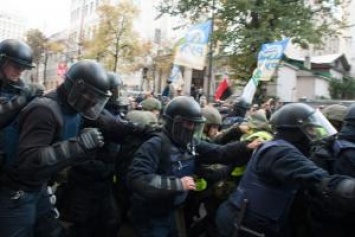 Как прошел второй день протестов под Радой: штурм городка и сорвавшаяся встреча с Порошенко