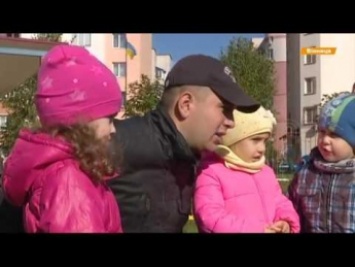 Усатый нянь - воспитатель-мужчина появился в детском саду (видео)